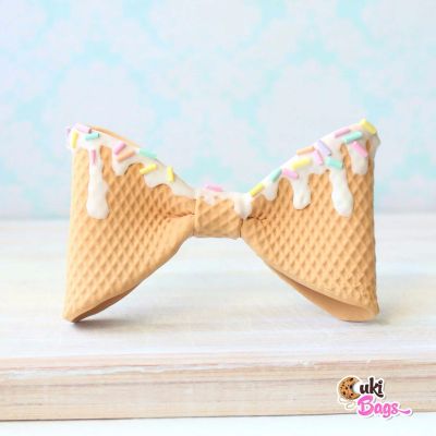 Waffly BOW TIE with white chocolate topping